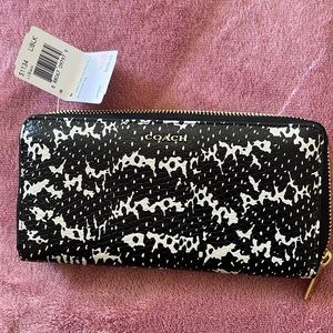 Coach wallet black and white